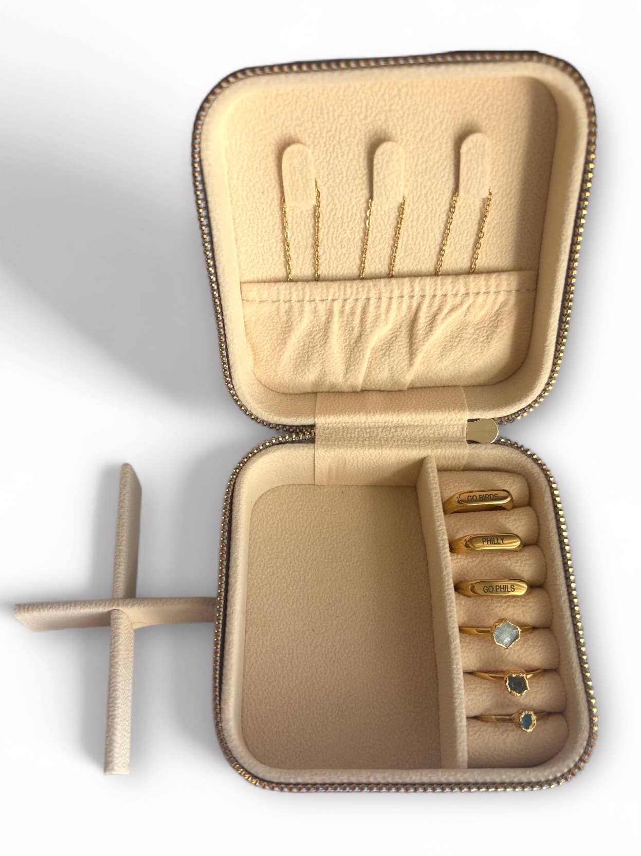 Philadelphia Baseball Mascot Jewelry Travel Case - Image 4