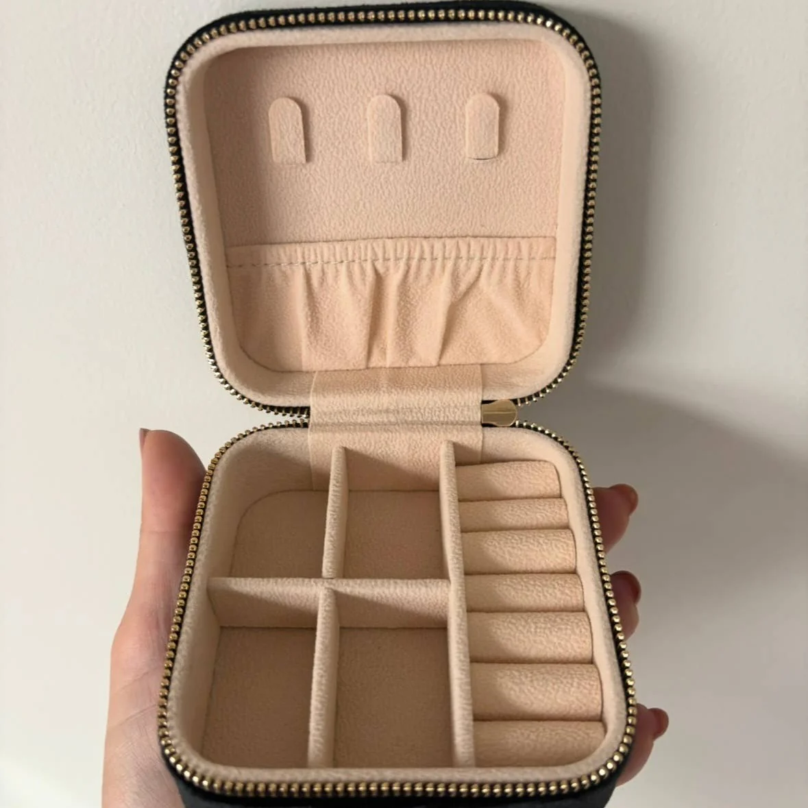 Philly Embroidered Velvet Jewelry Travel Case - Image 4