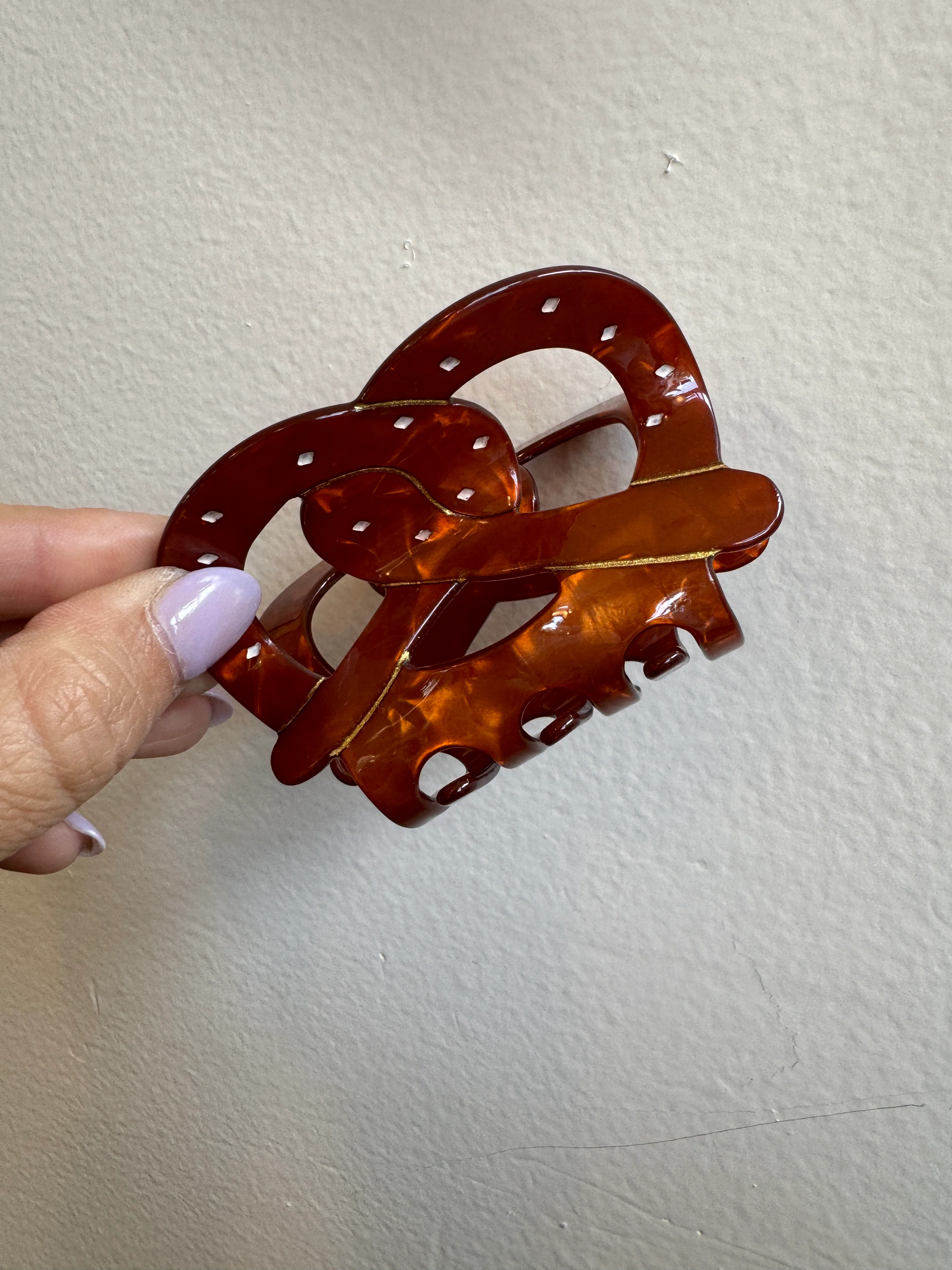 Pretzel Claw Clip - Image 3