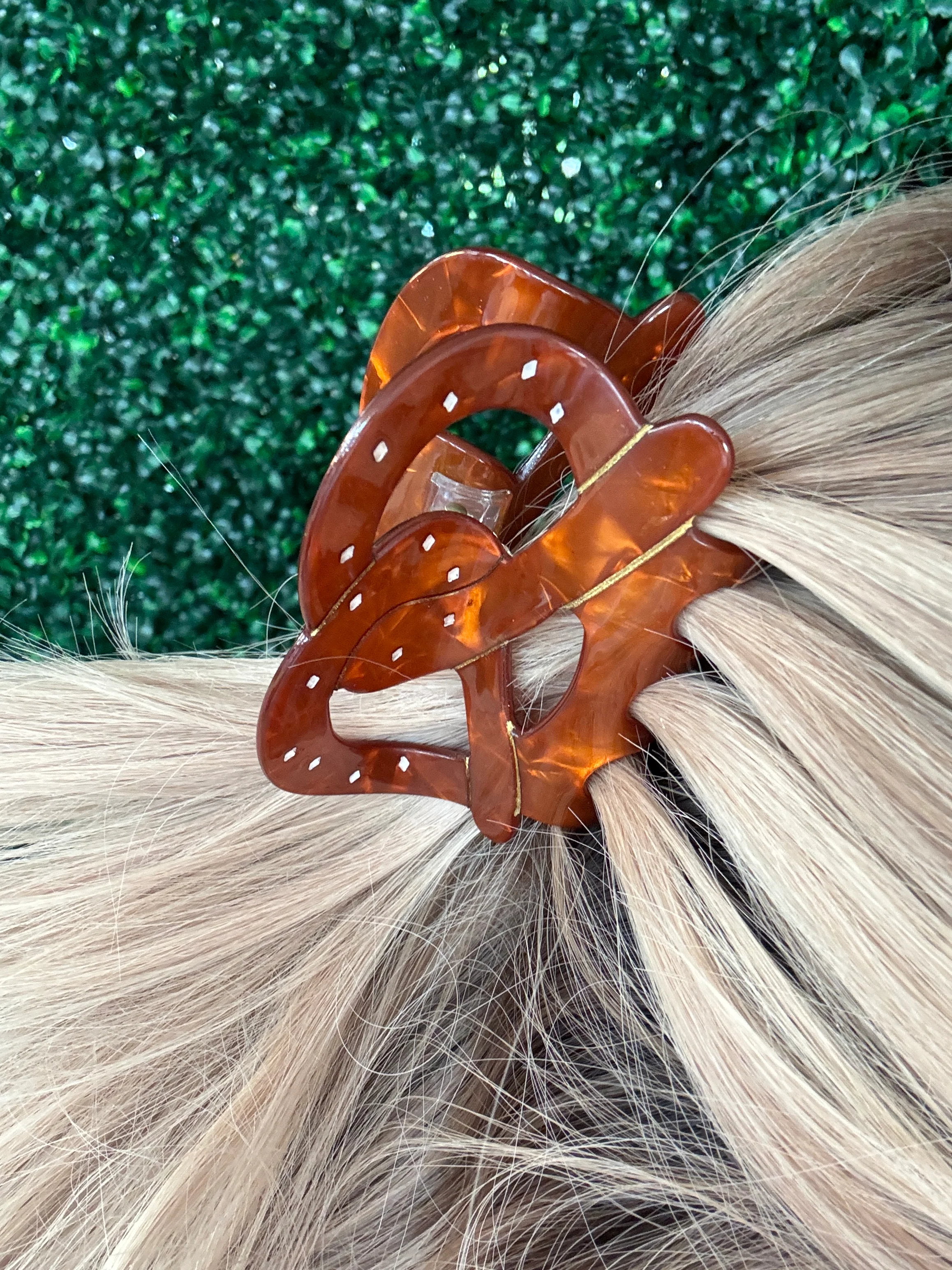Pretzel Claw Clip - Image 4
